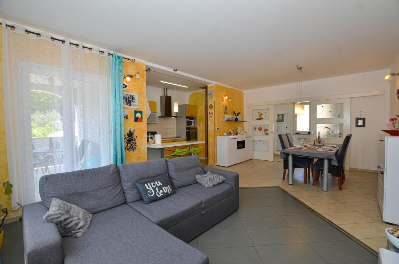 Noemi & Ana Apartment